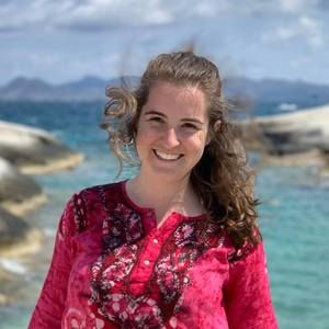 Meet your Posher, Laura